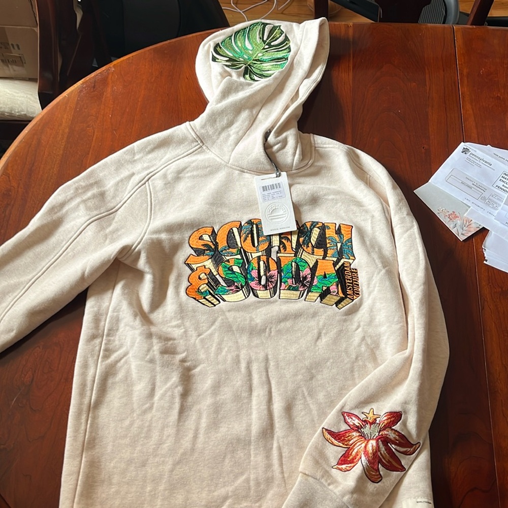 Embroidered scotch and soda cream colored hoodie.